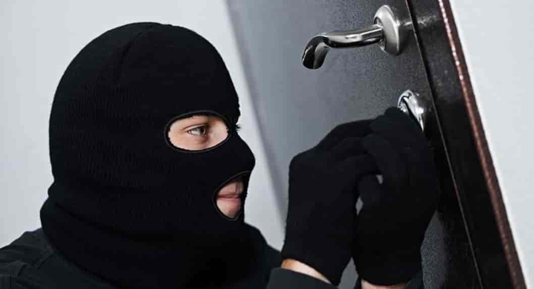 Dream About Someone Stealing From You