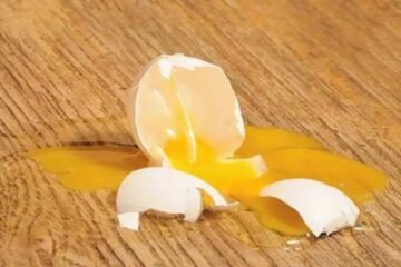 9 Spiritual Meanings of Broken Eggs Explained